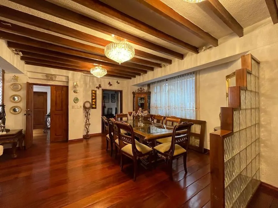 Casa Hermosa, Amplia Y Elegante 基多 0*,  厄瓜多尔